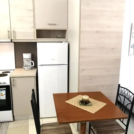 Thea Eurostina Apartment