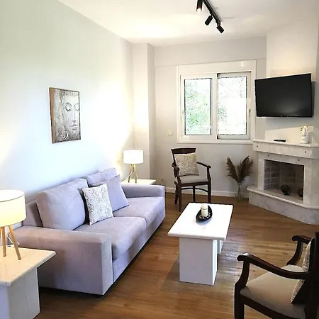 Thea Eurostina * Pyrgos (Corinthia)