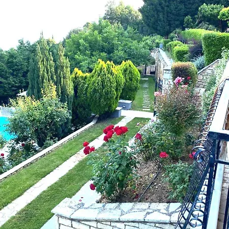 Thea Eurostina * Pyrgos (Corinthia)