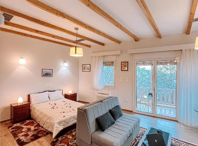 Thea Eurostina * Pyrgos (Corinthia)