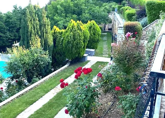 Thea Eurostina * Pyrgos (Corinthia)